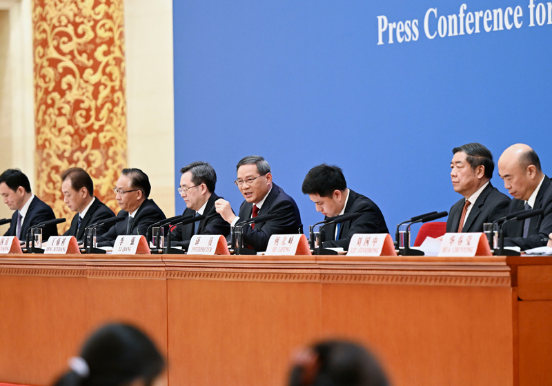 李强总理出席记者会并回答中外记者提问「相关图片」