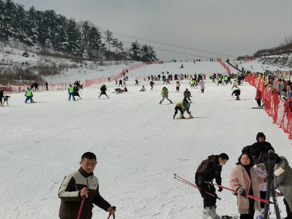 朝天体育运动爱好者“花式庆新春，助力冬奥会”